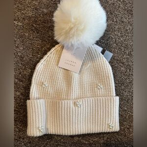 Beige NWT girls winter hat